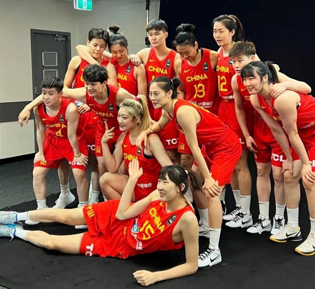 这不是一些球员没进球的问题，我们必须在球门前继续提升，这取决于整个球队的努力。